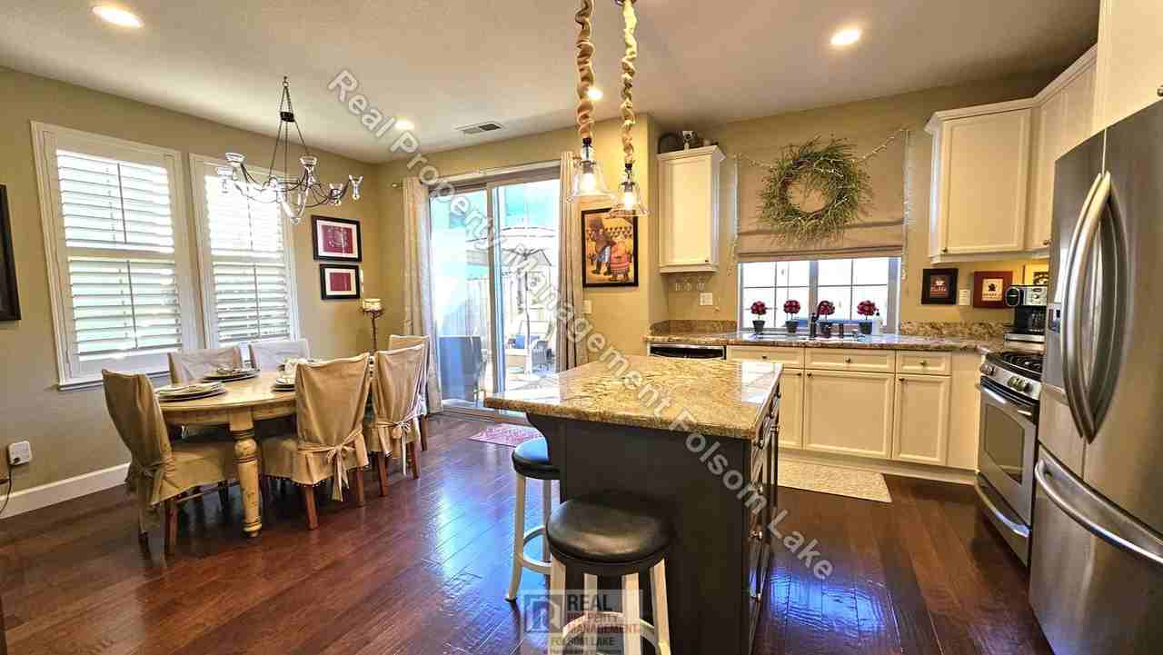 1529 Borrasca Dr - Photo 6 of 32