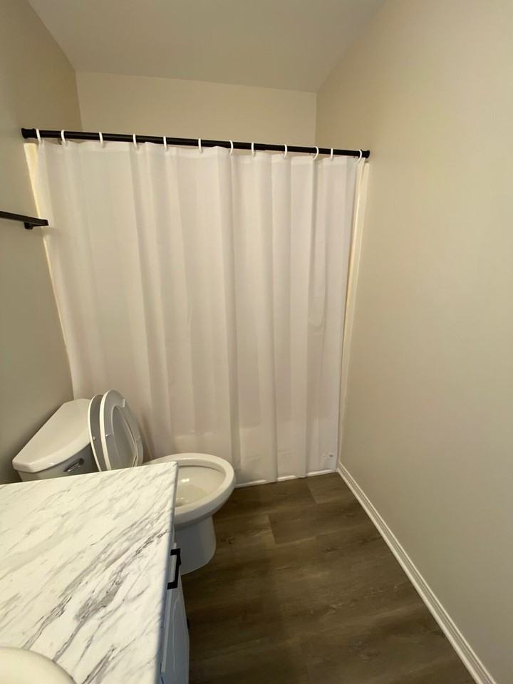 10400 Northhill Ct - Photo 7 of 14