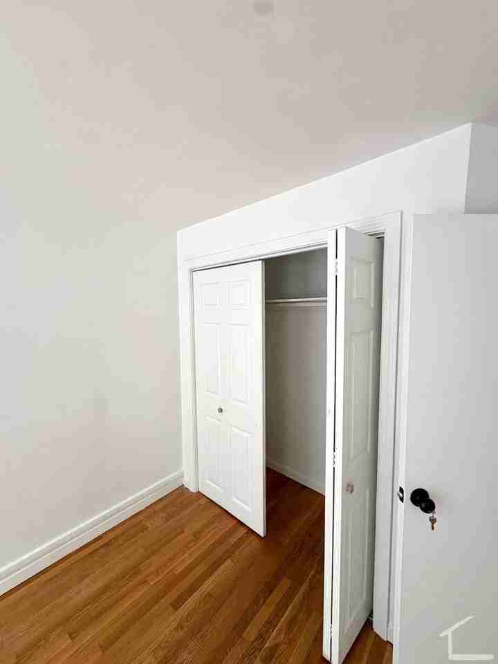 1684 Commonwealth Ave - Photo 5 of 10