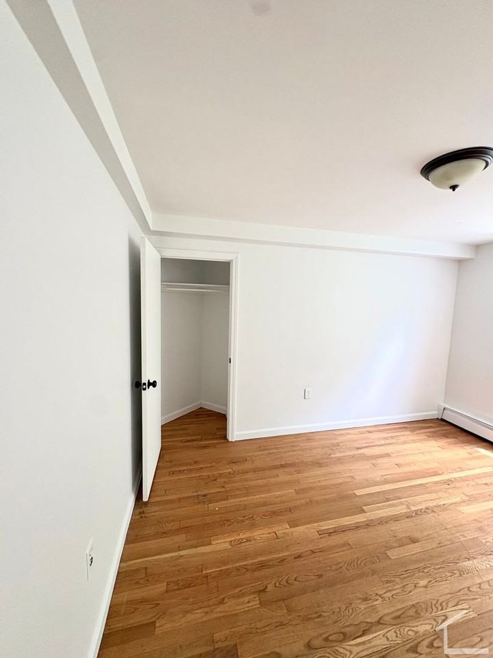 1684 Commonwealth Ave - Photo 6 of 10
