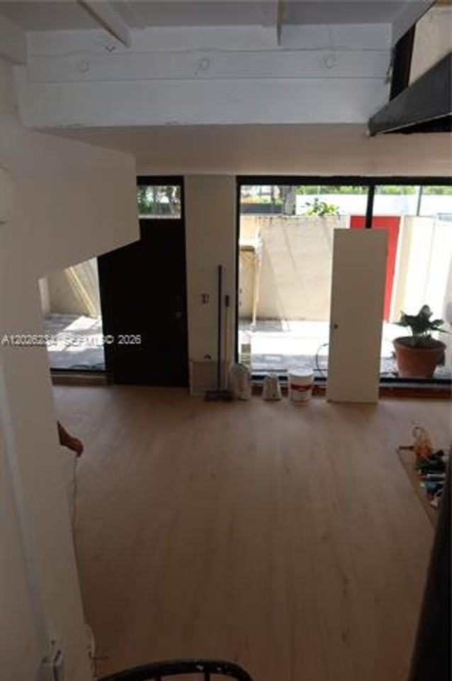 3190 3190 Bird Ave th 15 - Photo 3 of 15