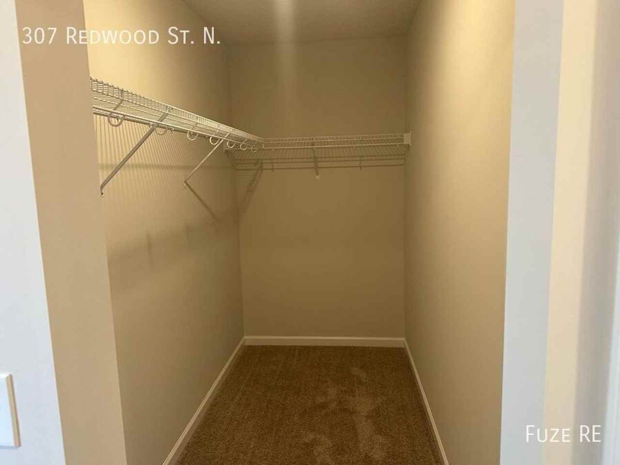 316 Redwood St N - Photo 7 of 12