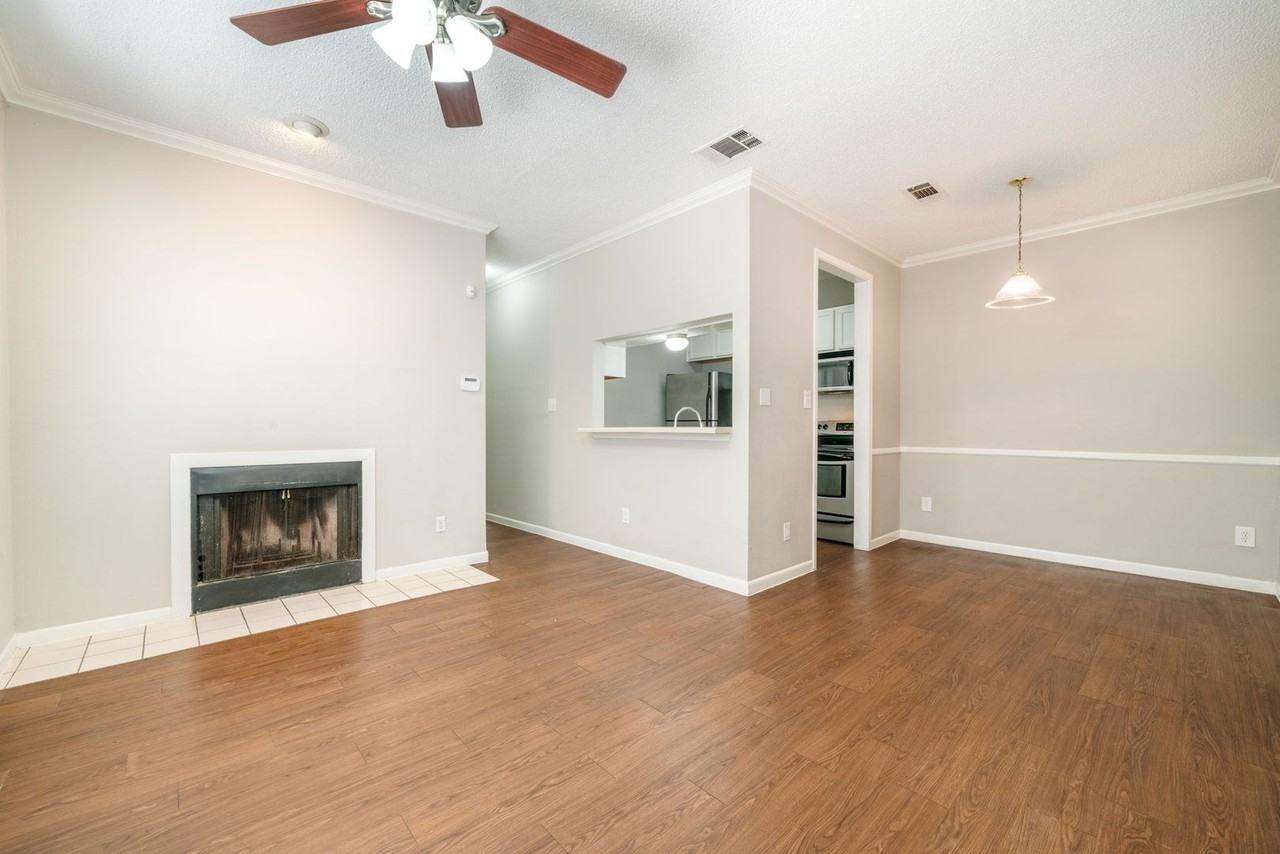 2300 Leon St #101 - Photo 4 of 35