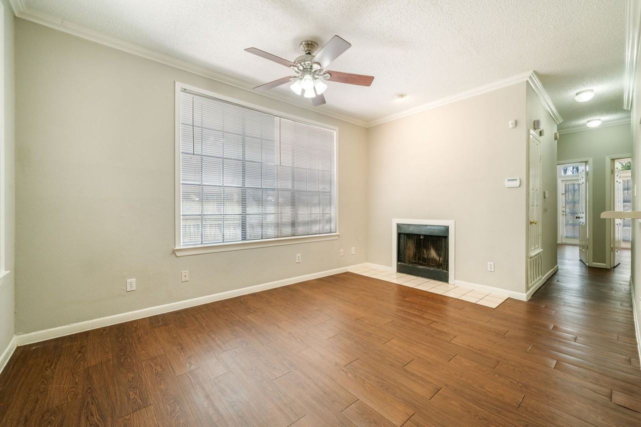 2300 Leon St #101 - Photo 5 of 35
