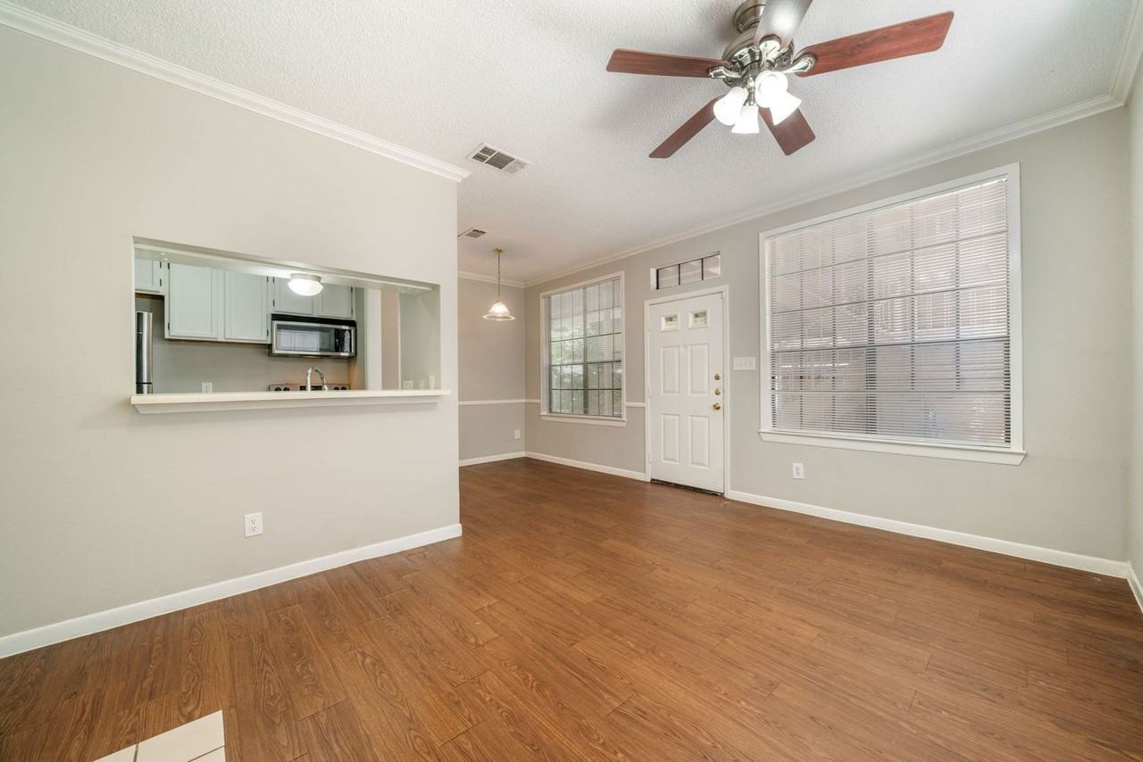 2300 Leon St #101 - Photo 7 of 35