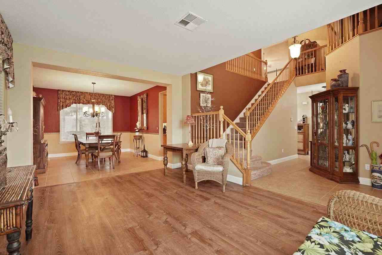 549 Glenbriar Cir - Photo 4 of 27