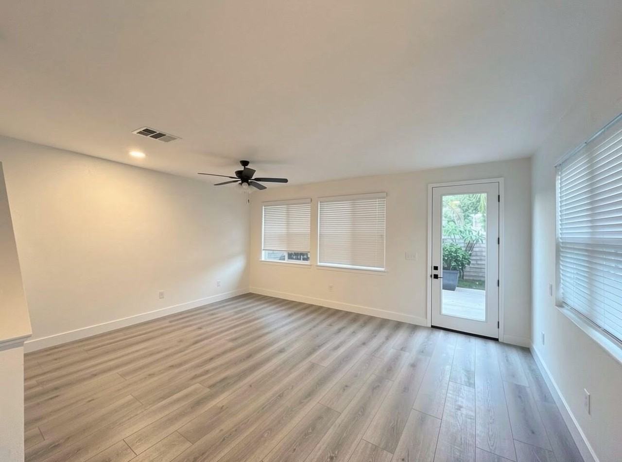 19509 Opal Ln - Photo 2 of 16