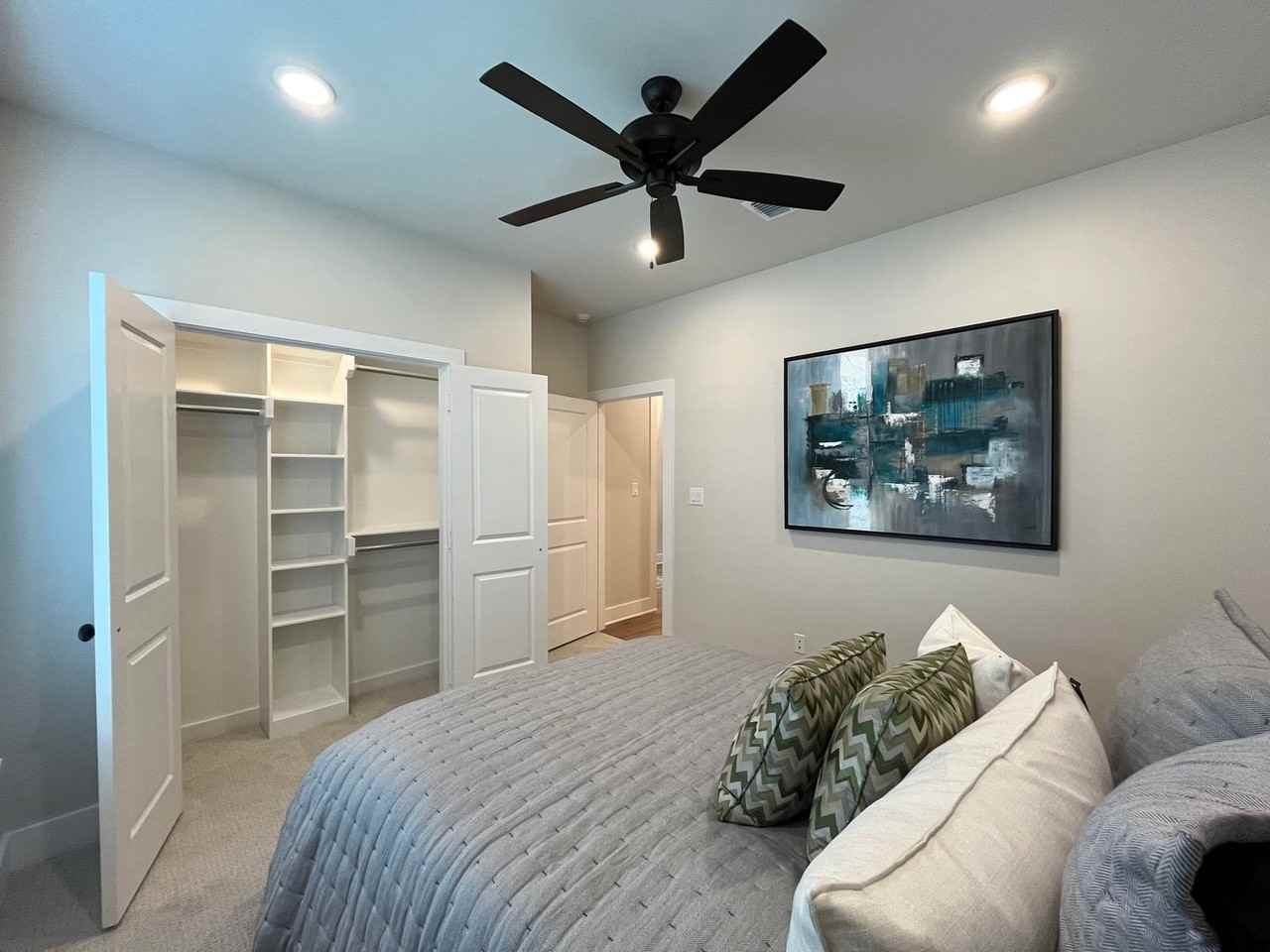 7123 Alexander Dr - Photo 5 of 33