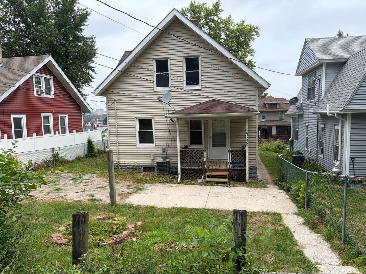 2728 8 1/2 Ave - Photo 2 of 10