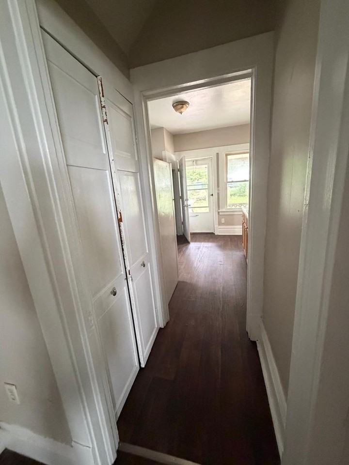 2728 8 1/2 Ave - Photo 6 of 10