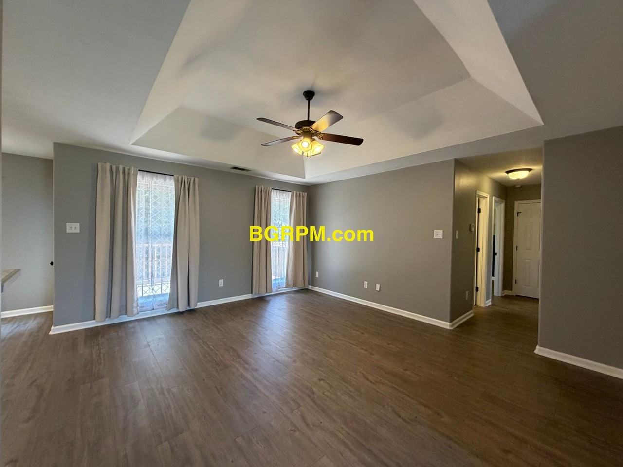 113 Corbin Cir - Photo 2 of 12