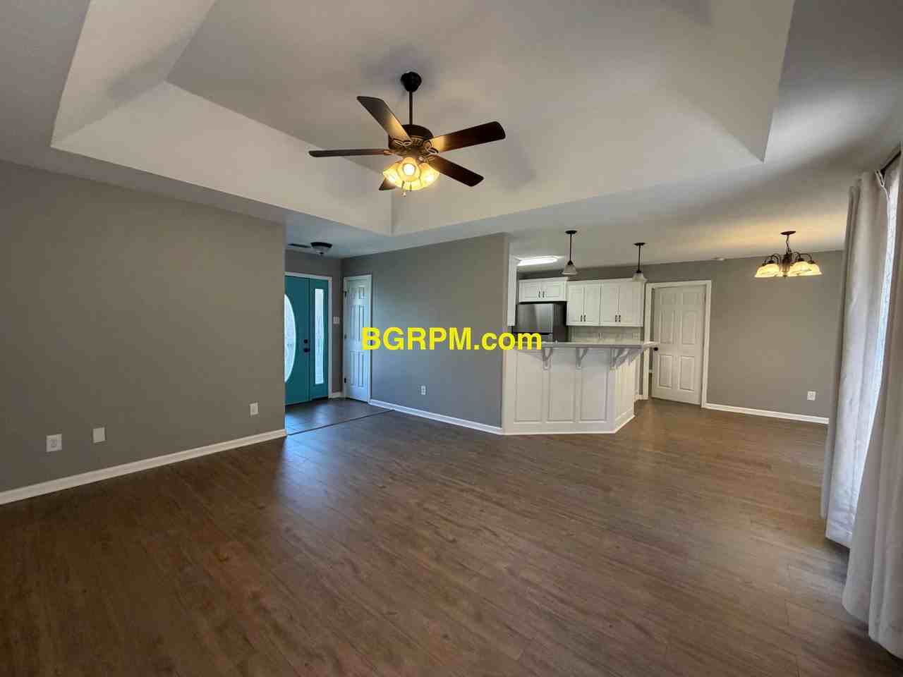 113 Corbin Cir - Photo 3 of 12
