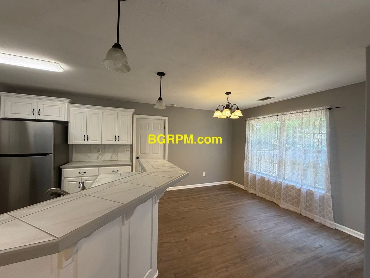 113 Corbin Cir - Photo 4 of 12