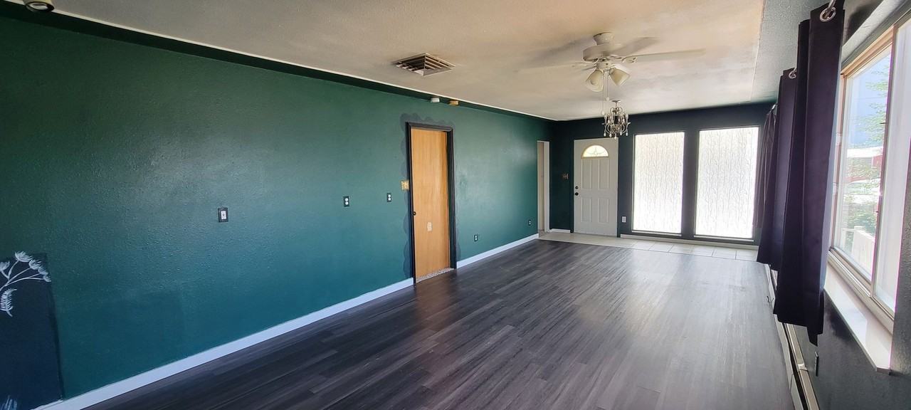 655 3rd St - Photo 3 of 34