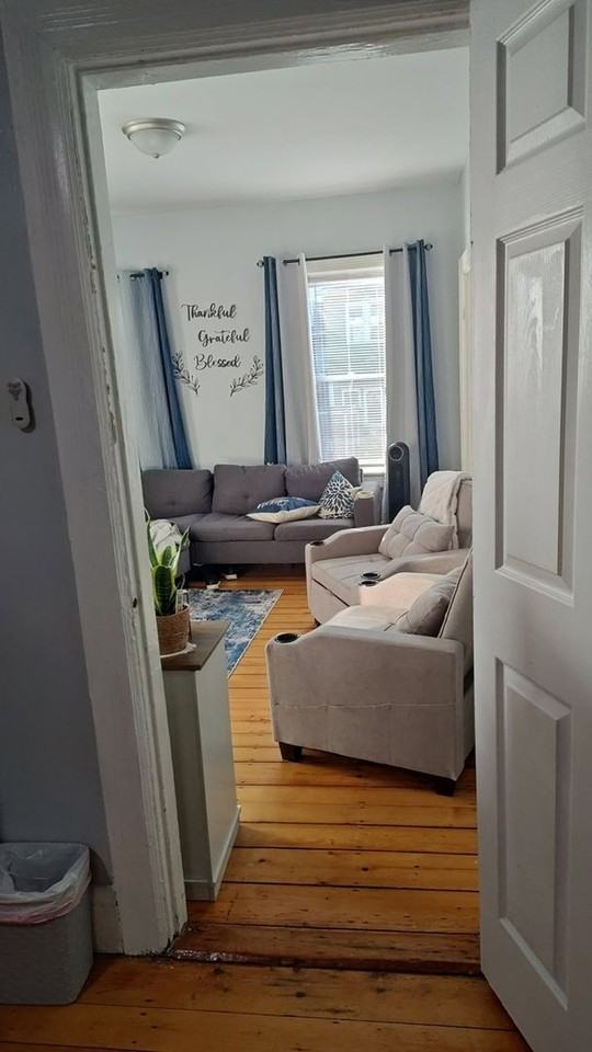 10 4th Ave - Photo 4 of 11