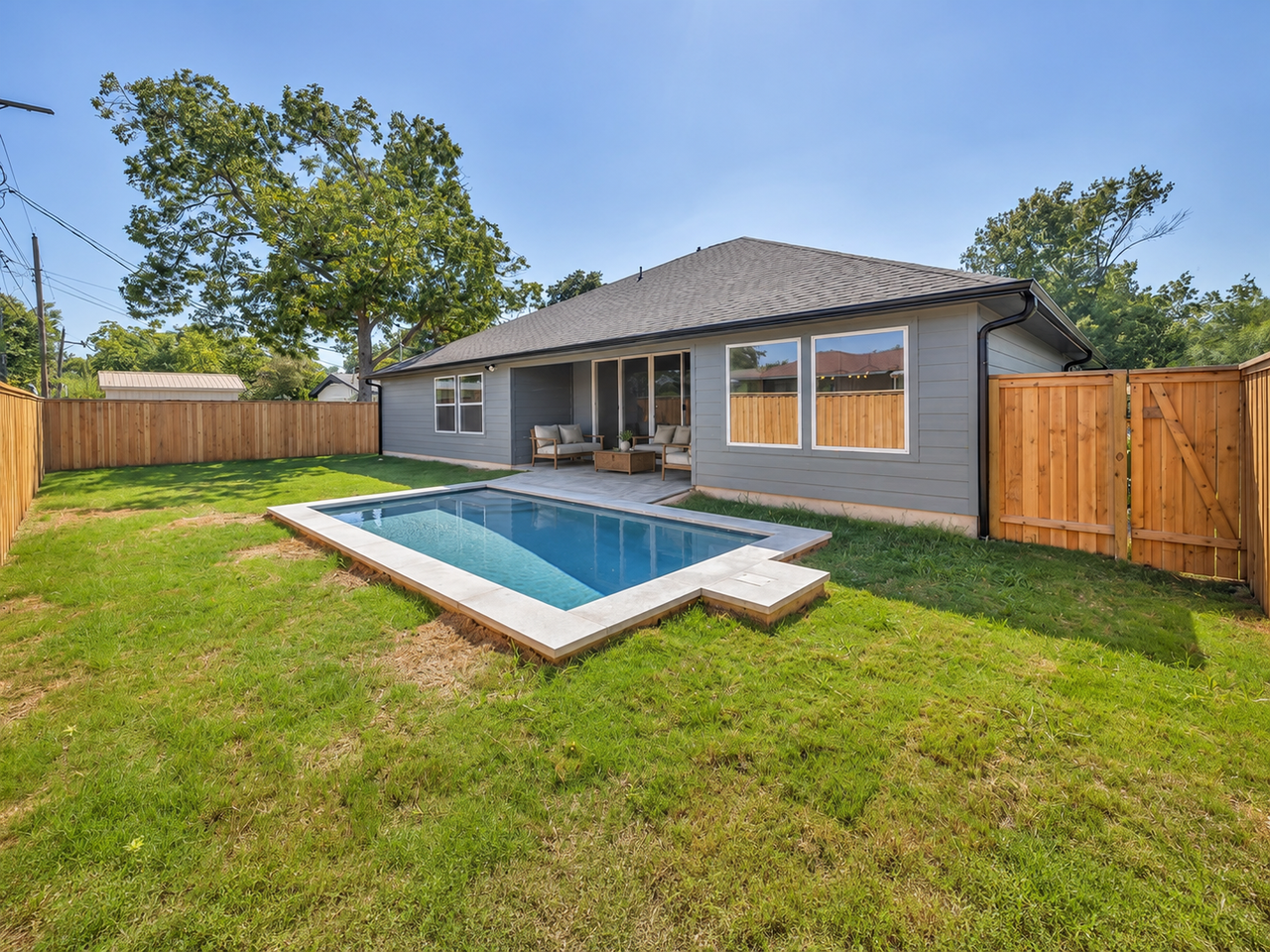 8209 Polar Dr - Photo 4 of 44