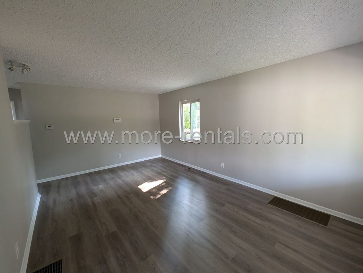 2613 Edgevale Rd - Photo 3 of 27