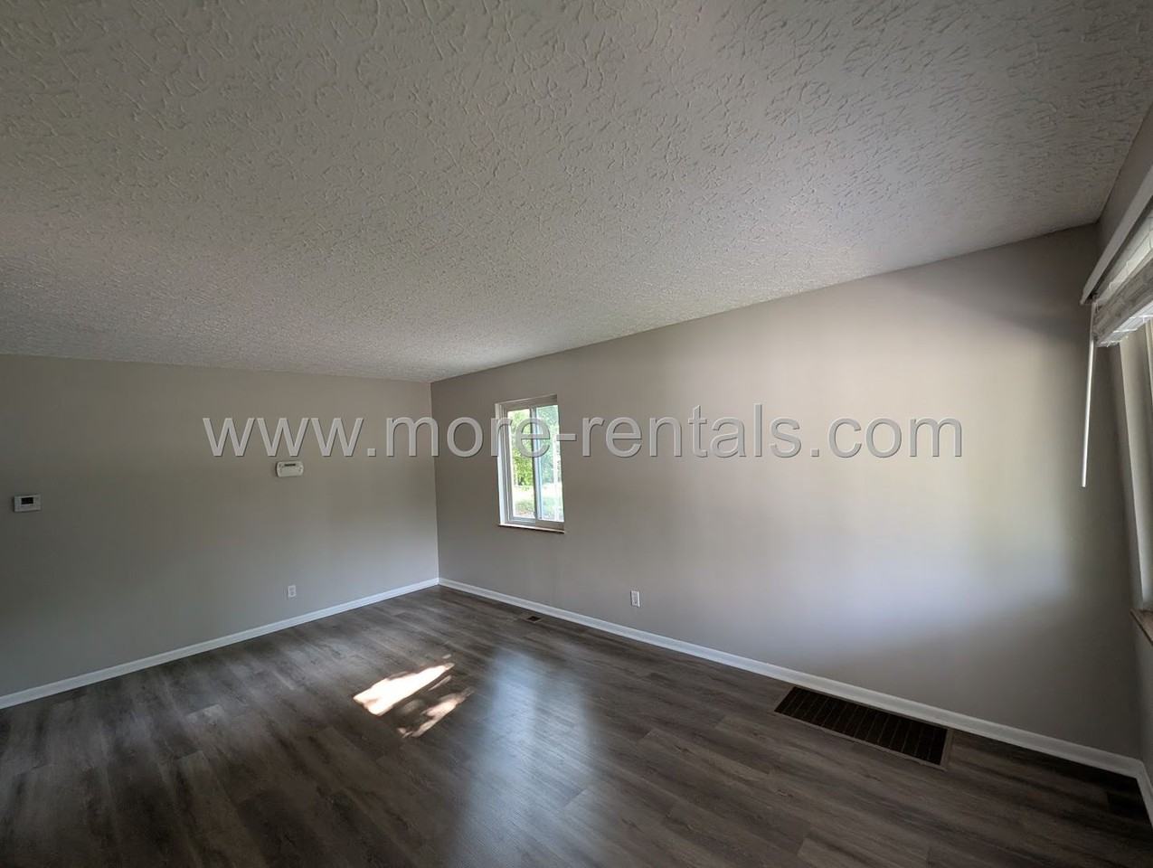 2613 Edgevale Rd - Photo 5 of 27