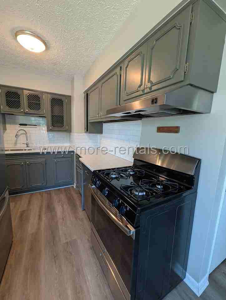 2613 Edgevale Rd - Photo 7 of 27