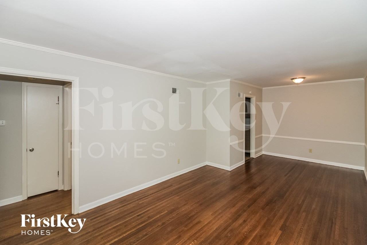 1569 Marcia Rd - Photo 2 of 15