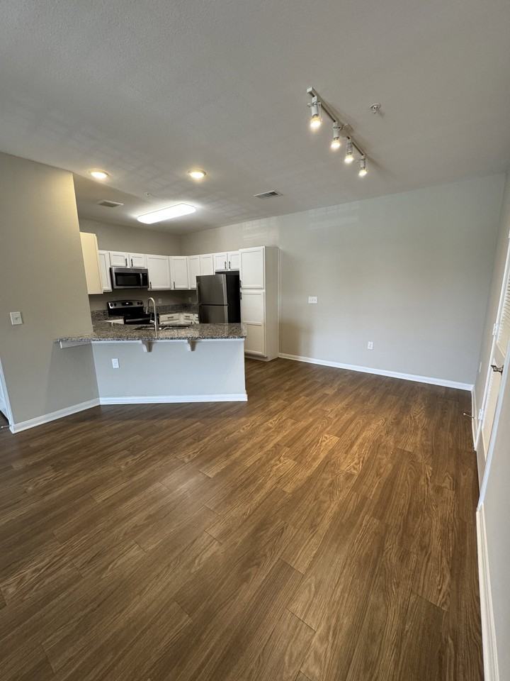 1828 Central Expy #4103 - Photo 4 of 8