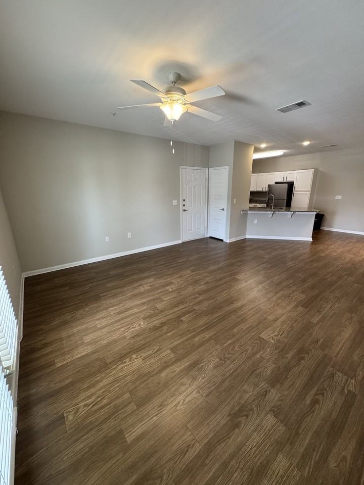 1828 Central Expy #4103 - Photo 5 of 8