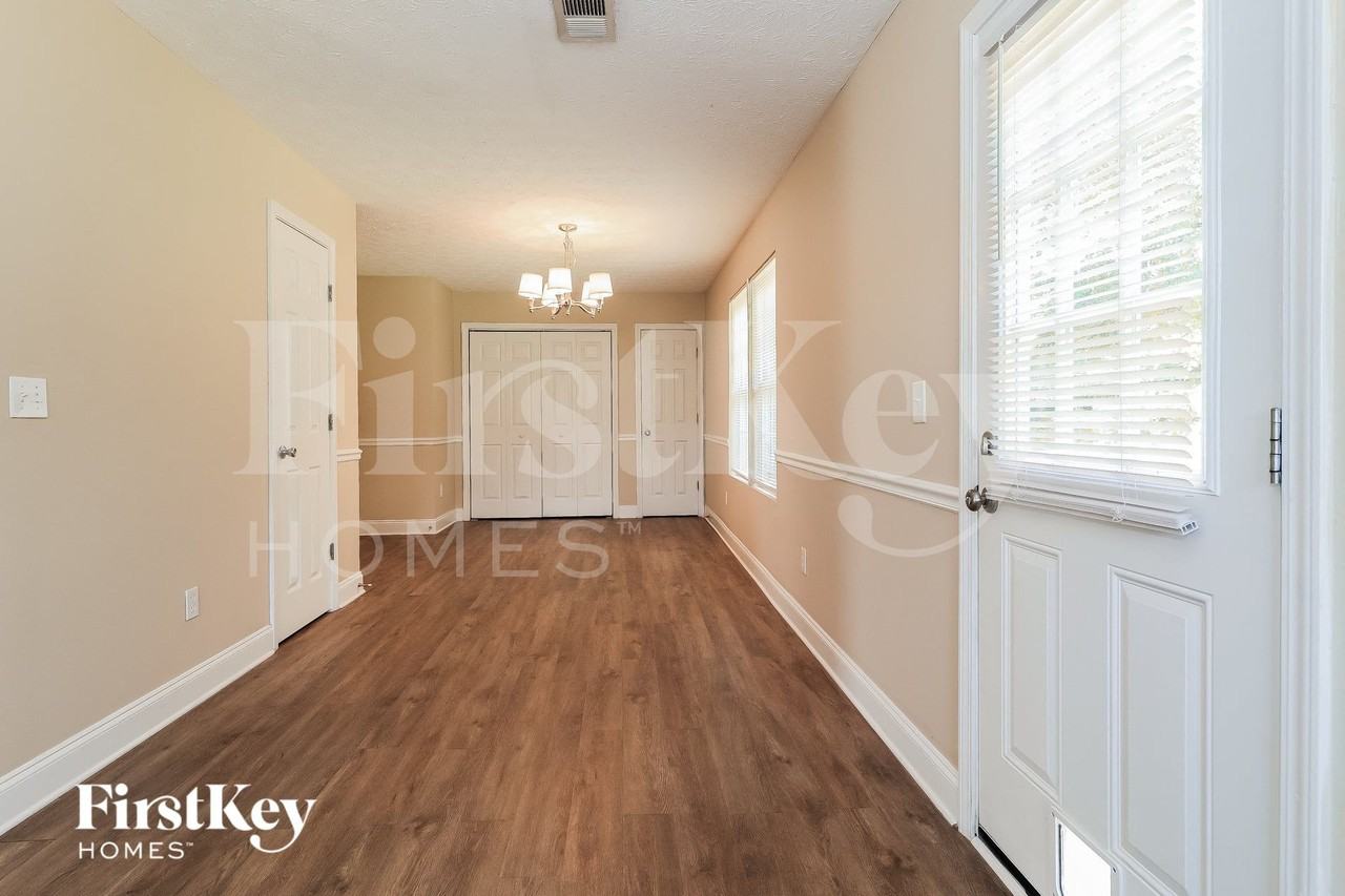 124 Swafford Dr - Photo 2 of 15