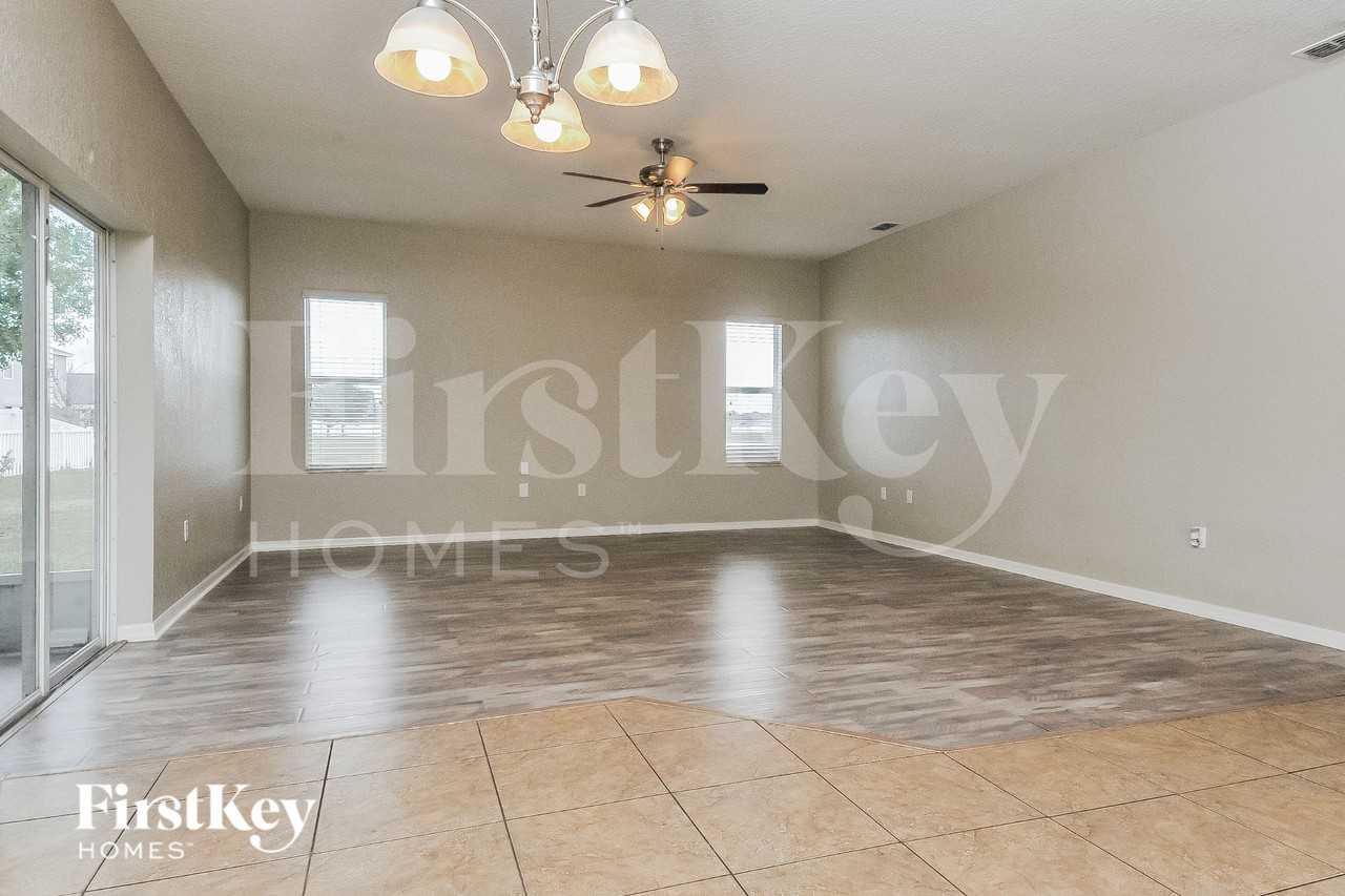 10611 Carloway Hills Dr - Photo 4 of 19