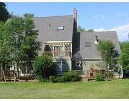 144 Parmenter Rd - Photo 3 of 39