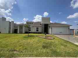 featured image of 6002 Amir Dr