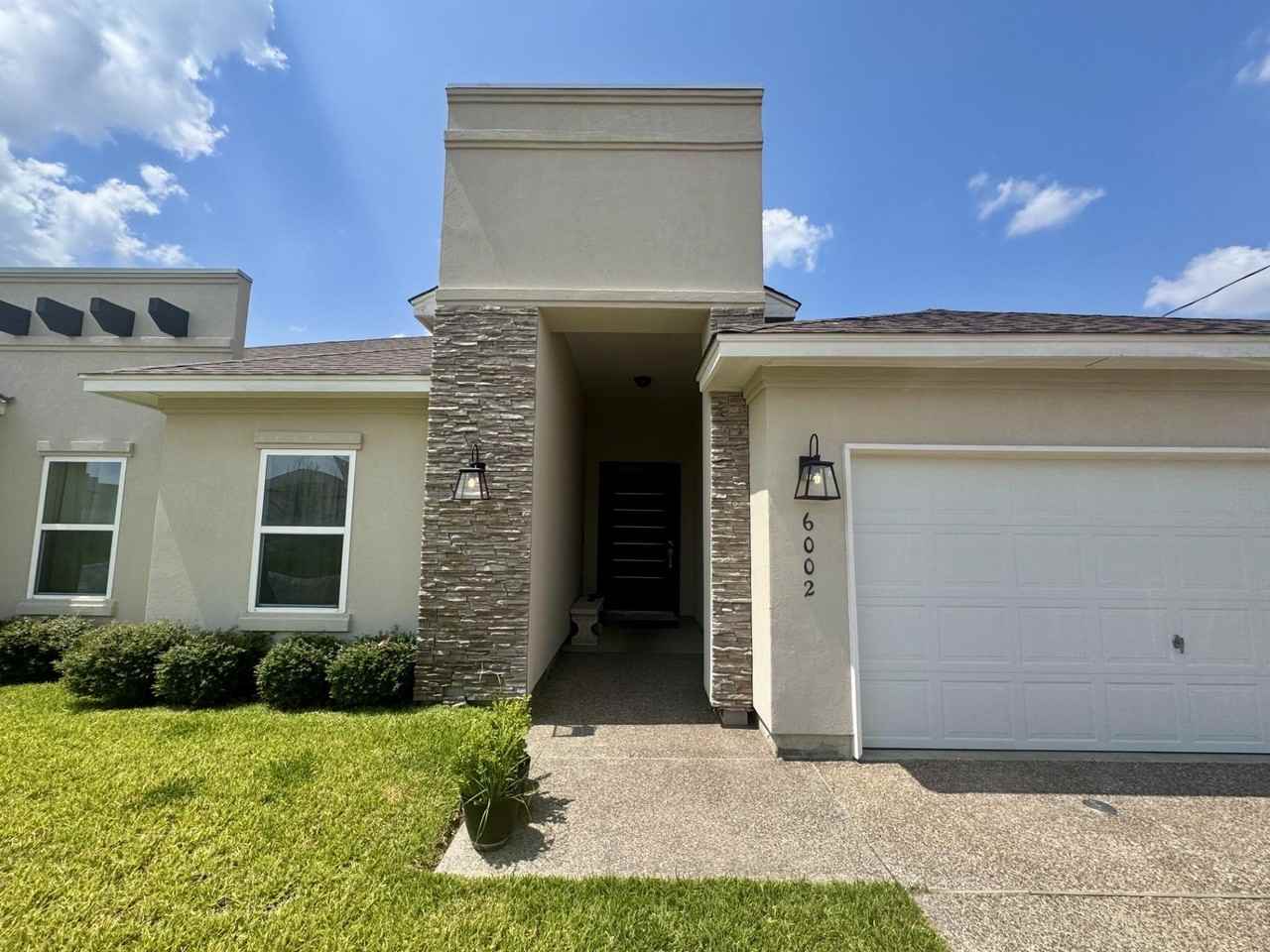 6002 Amir Dr - Photo 2 of 15