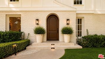featured image of 612 N Bedford Dr