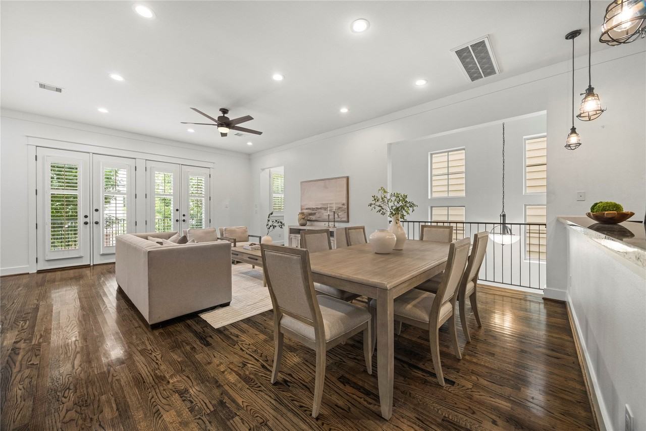 1115 W 15th St - Photo 5 of 19