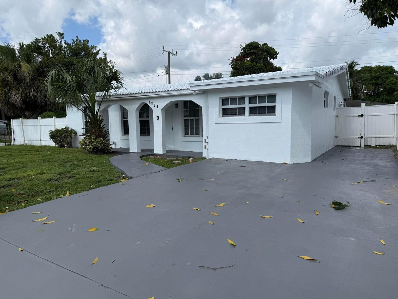 1751 Nw 34th Ave - Photo 3 of 26