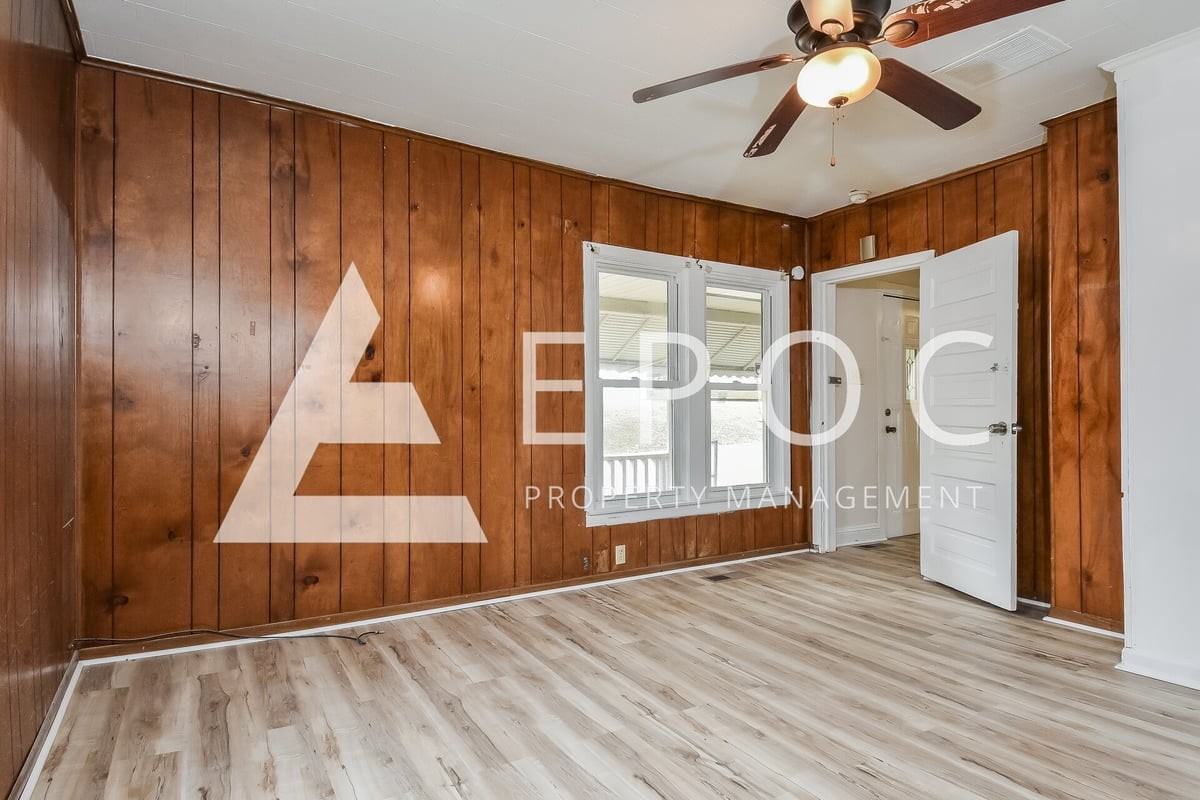 602 Loftus St - Photo 5 of 17