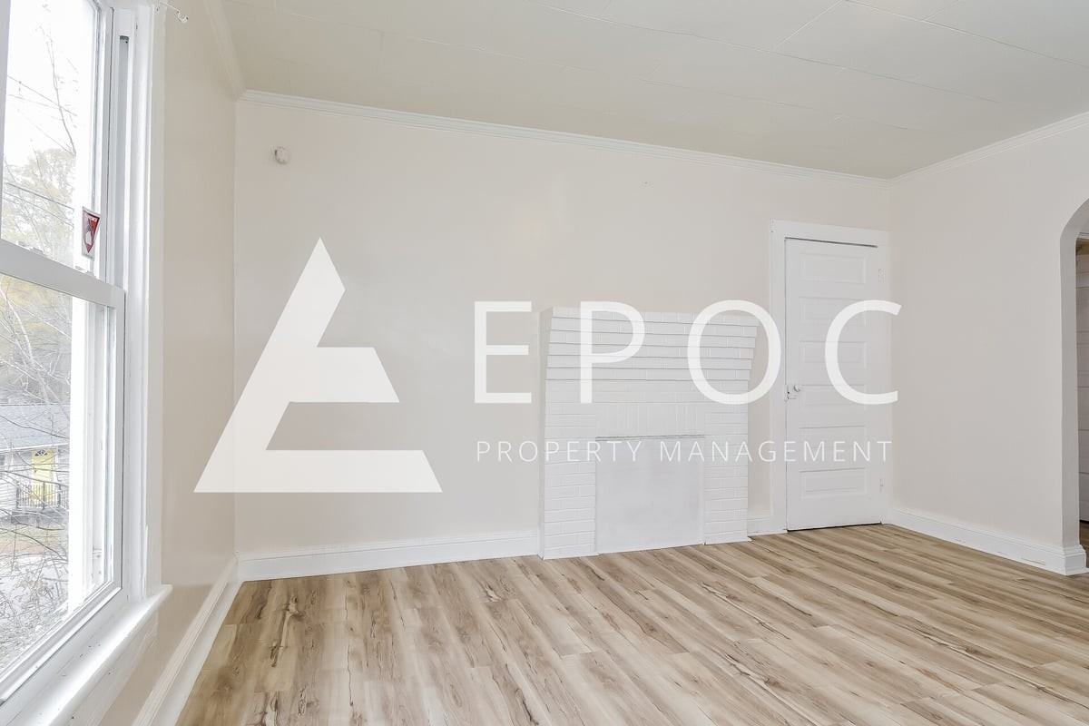 602 Loftus St - Photo 7 of 17