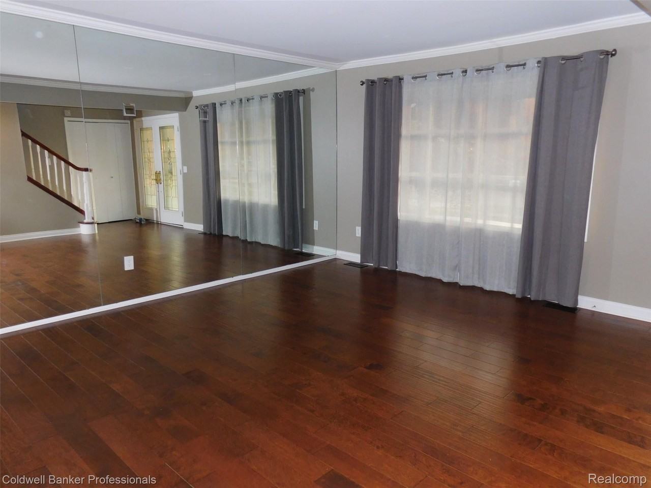 5726 Marble Dr - Photo 2 of 27