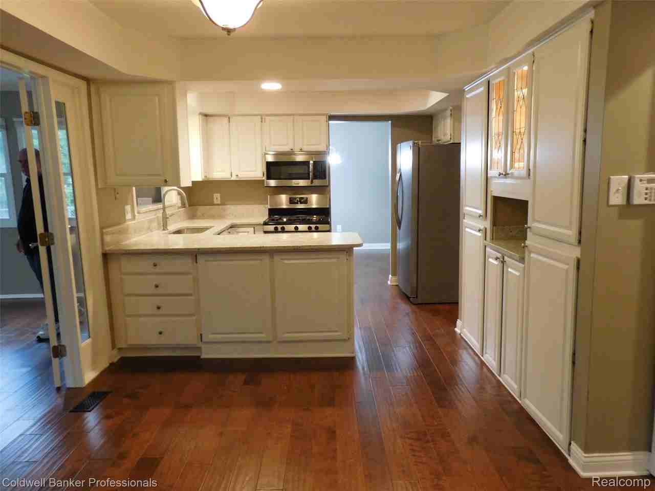 5726 Marble Dr - Photo 5 of 27