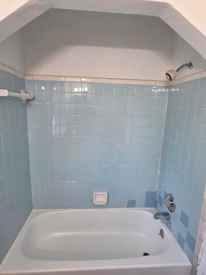 15757 Pinehurst St - Photo 6 of 23