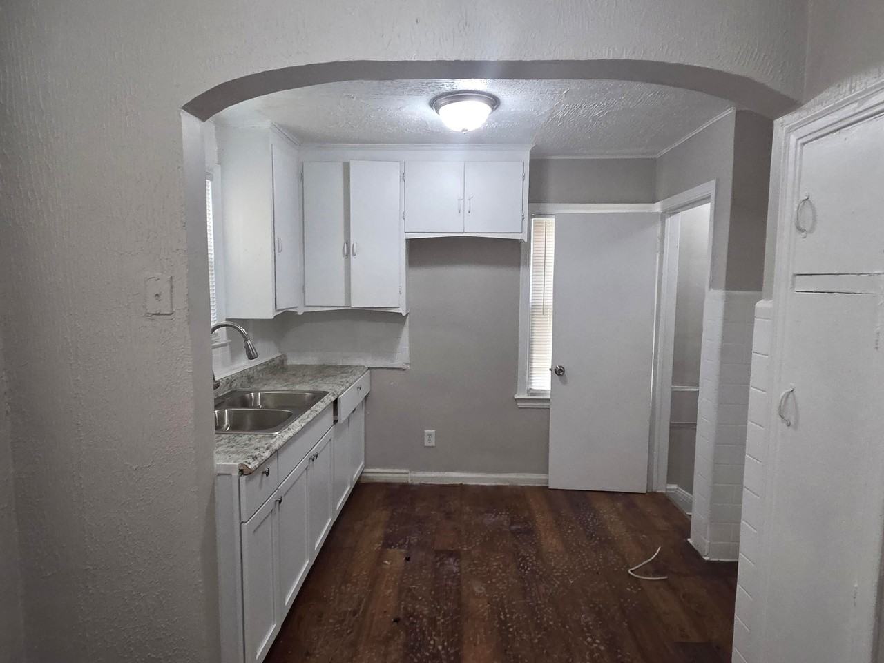 19335 Hoover St - Photo 2 of 9