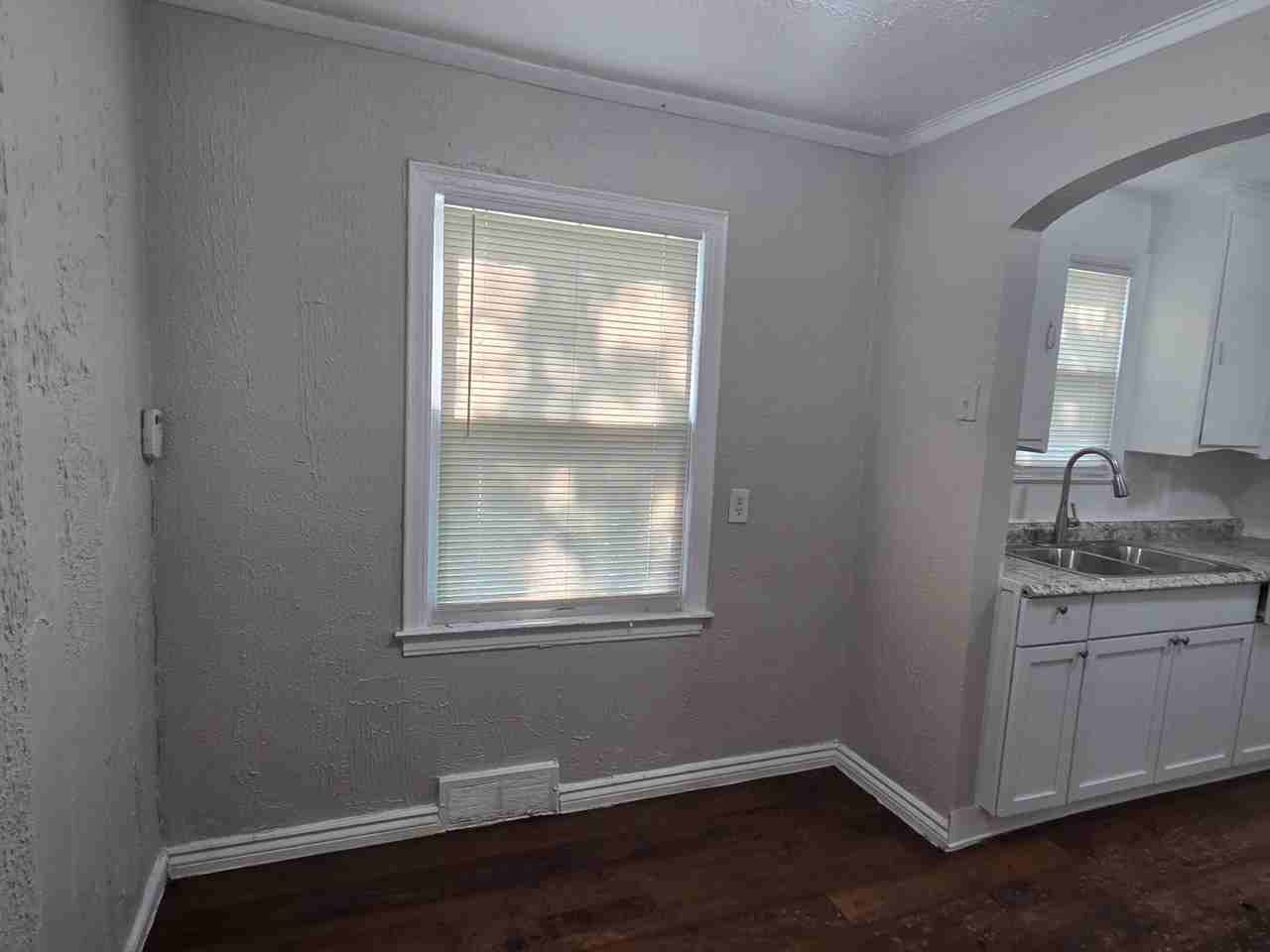 19335 Hoover St - Photo 6 of 9
