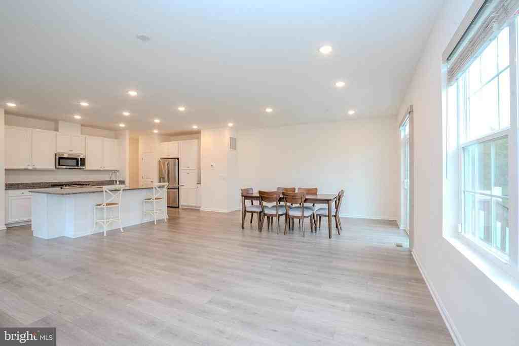 2601 American Pl - Photo 7 of 33