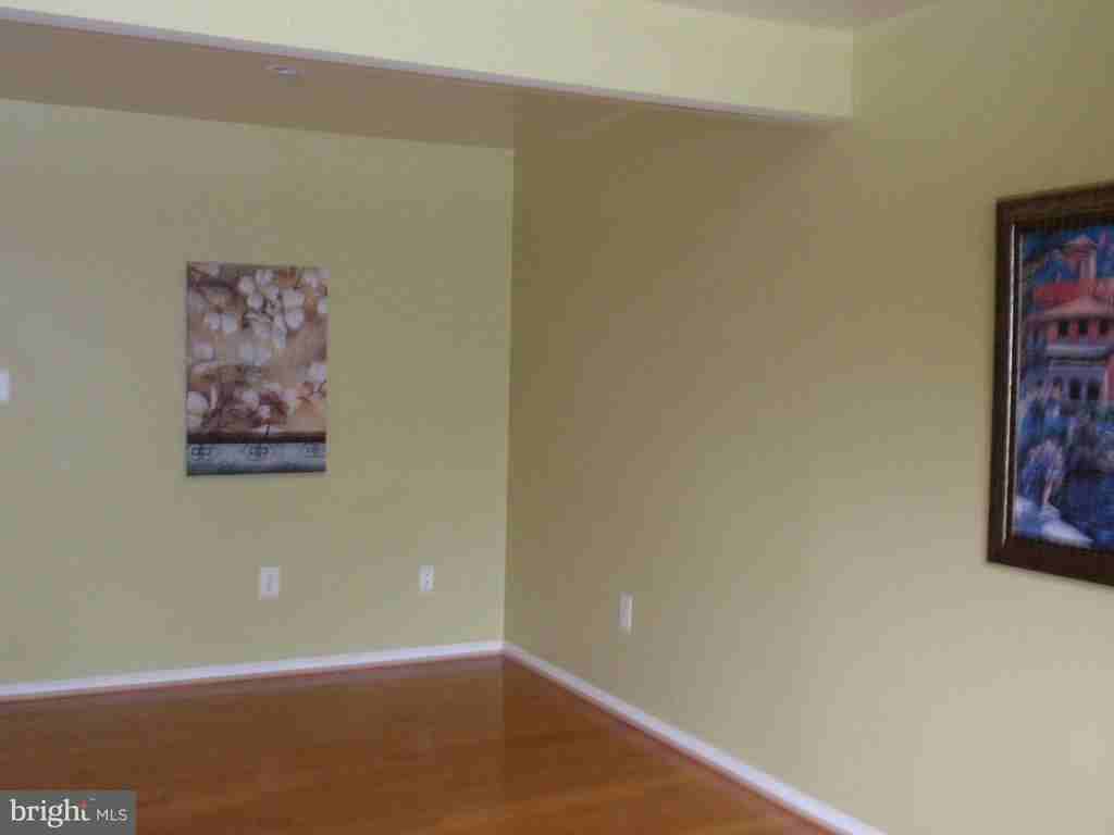 46647 Brownwood Sq - Photo 4 of 25