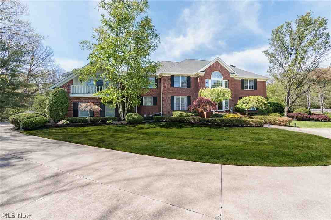 30 Cableknoll Ln - Photo 2 of 48