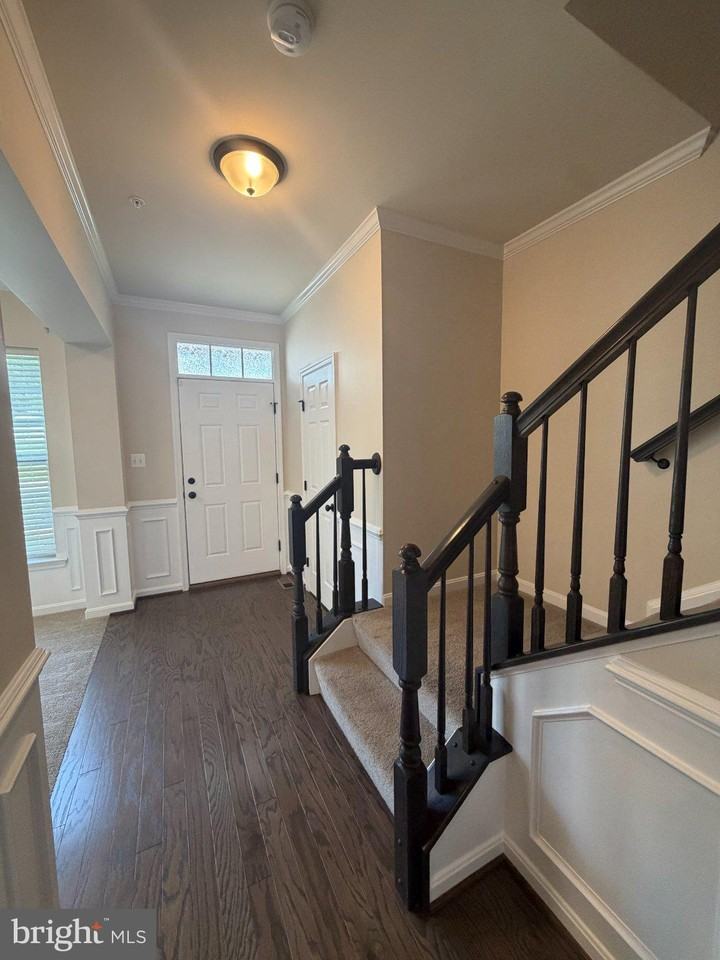 45632 Bethfield Way - Photo 6 of 37