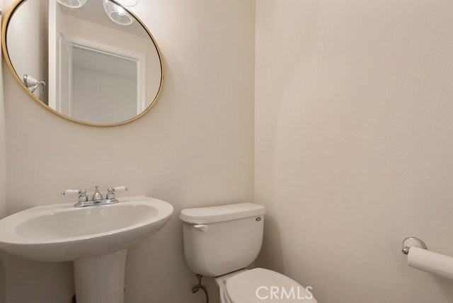 1088 Buckingham Ln - Photo 4 of 8