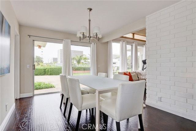 1251 Surfline Way - Photo 3 of 8