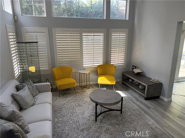 5540 Patricia Way - Photo 4 of 7