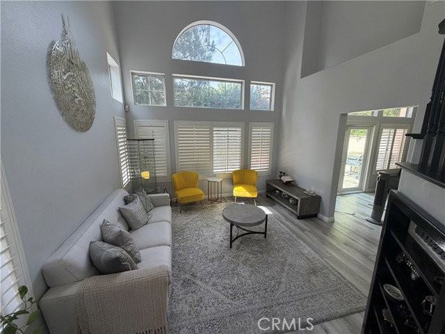 5540 Patricia Way - Photo 5 of 7