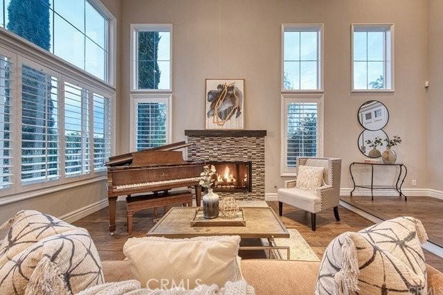 23 Van Gogh Way - Photo 2 of 8